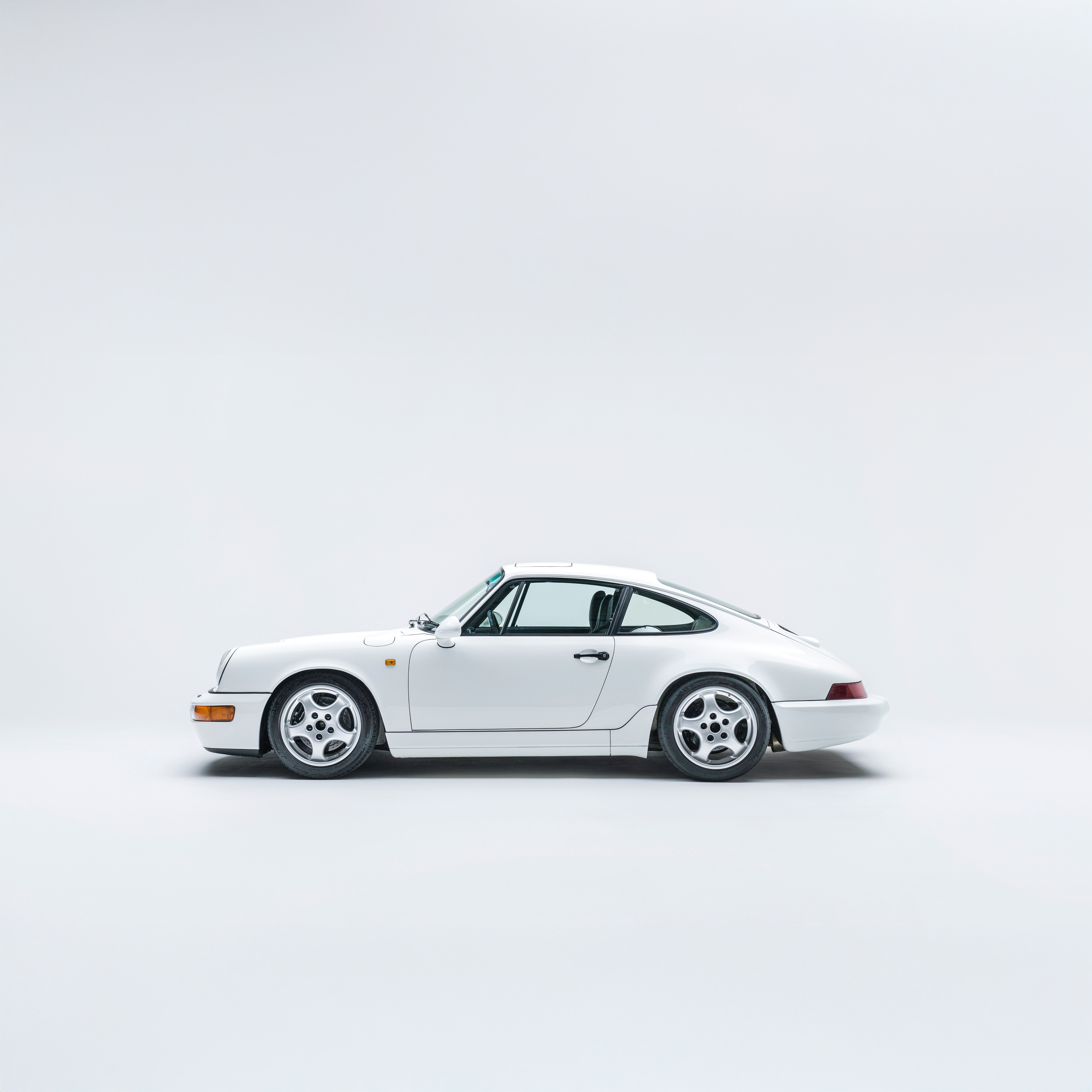 Porsche 964 Carrera 4 Gentleman Driver — side profile